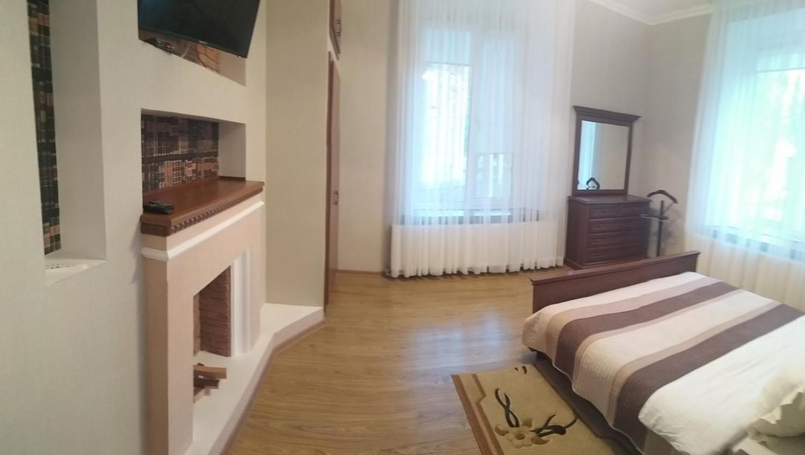 Отель Белый Камень Shevchenkiva Extérieur photo